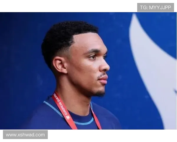 特伦特亚历山大阿诺德如何以全能表现重新定义现代右后卫角色 特伦特亚历山大阿诺德如何以全能表现重新定义现代右后卫角色