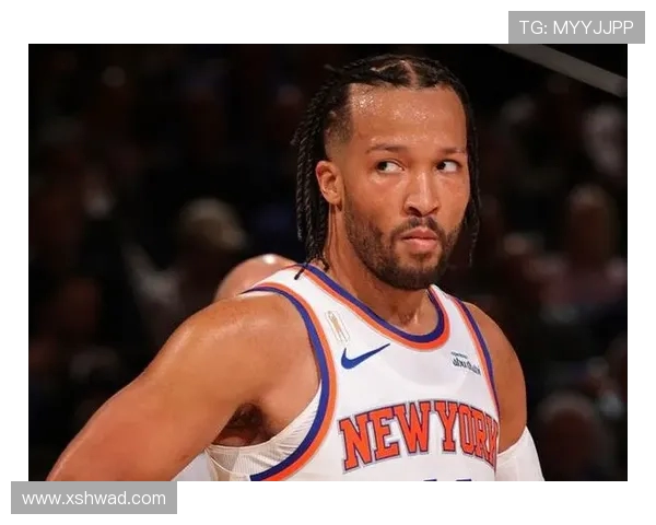 尼克斯与快船激战正酣球迷期待精彩对决与惊喜表现 尼克斯与快船激战正酣球迷期待精彩对决与惊喜表现